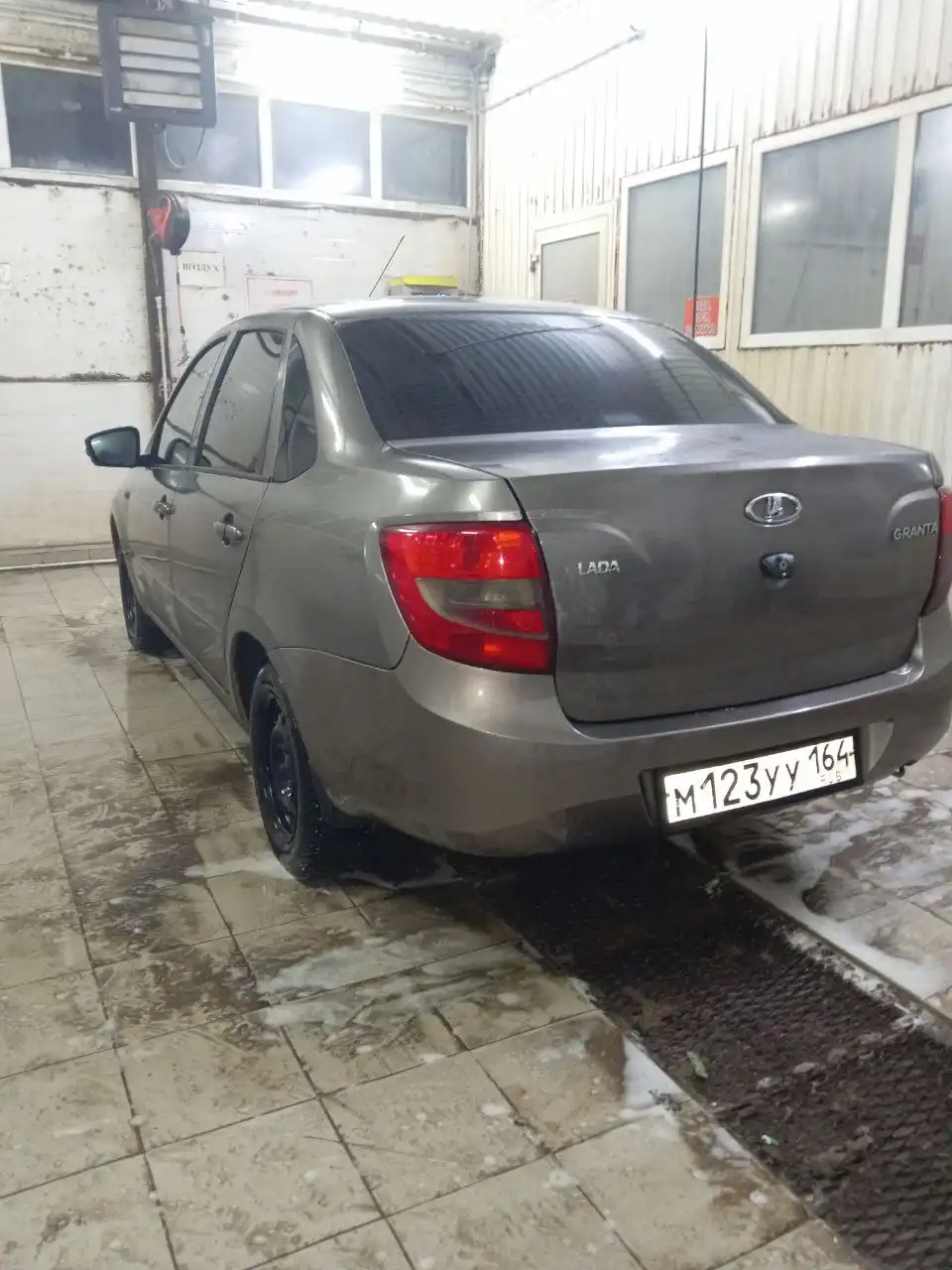 Продажа Lada Granta 2015 и Lada Priora 2008
