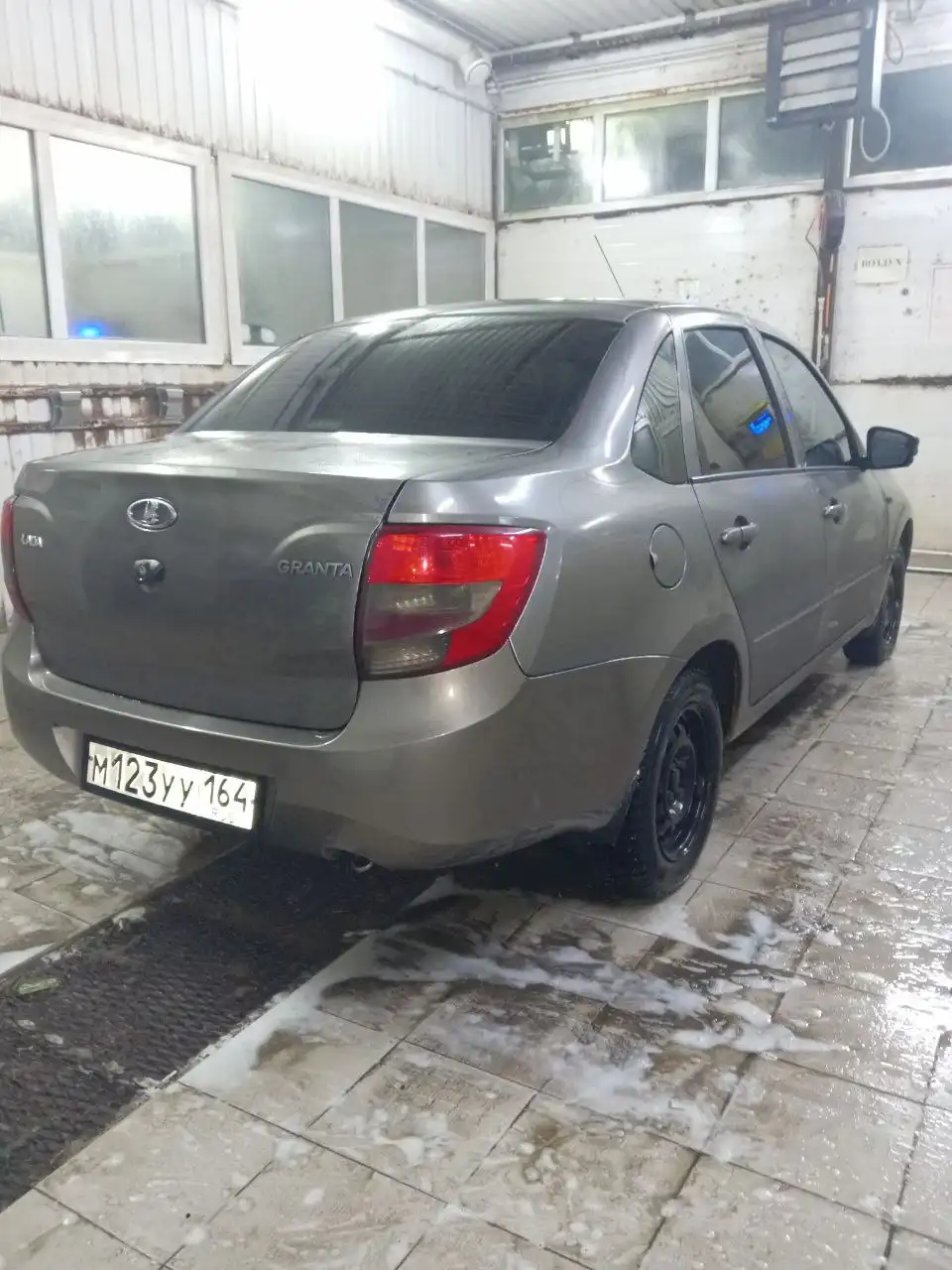 Продажа Lada Granta 2015 и Lada Priora 2008