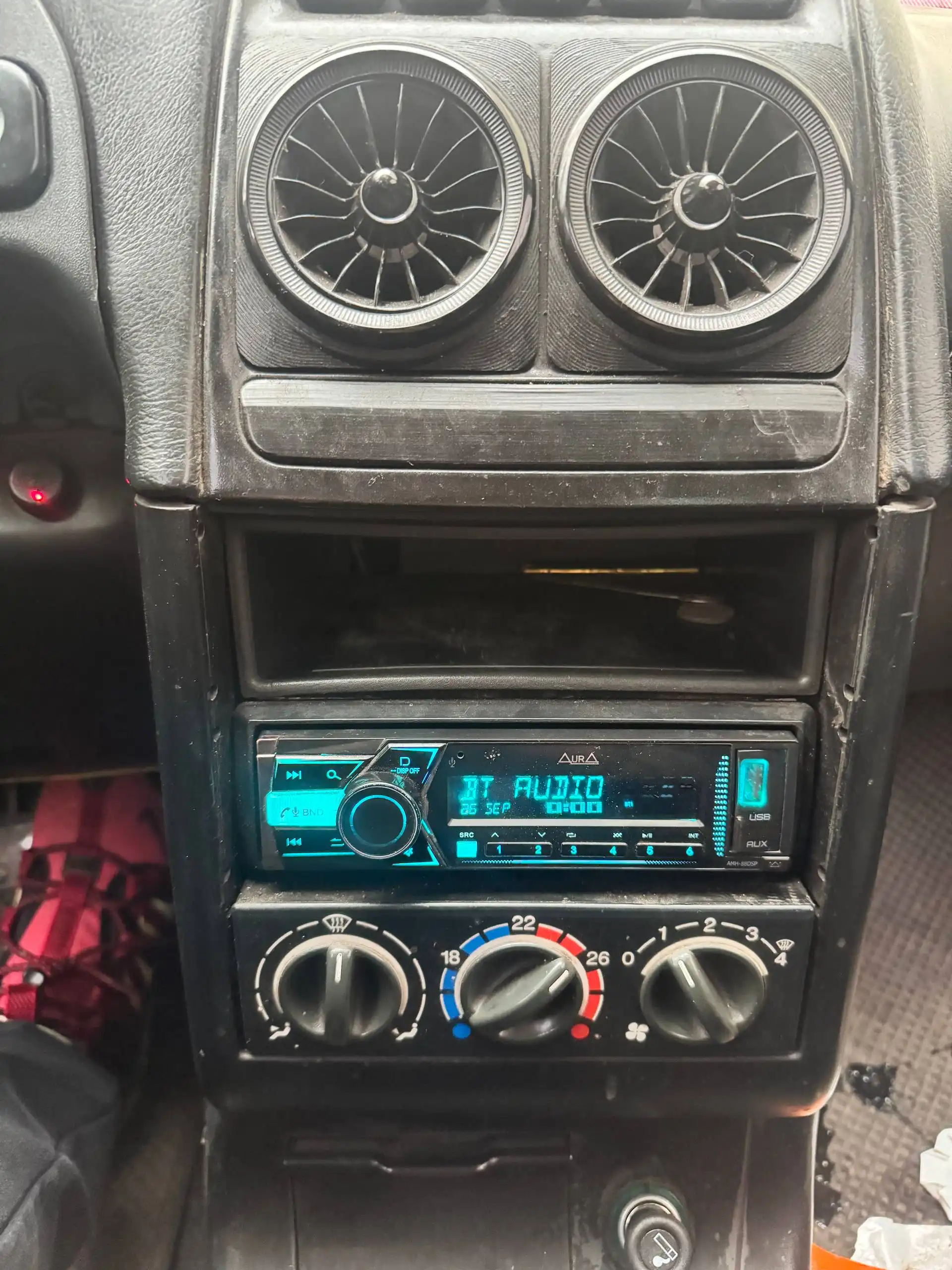 Продажа автомобиля 2008 года с номерами 012 в подарок