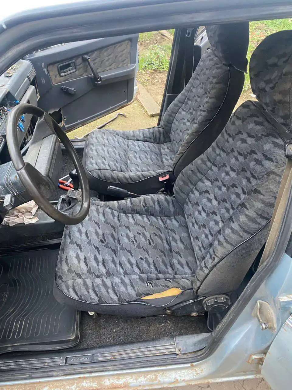 ВАЗ 21099 2001 года с карбюратором