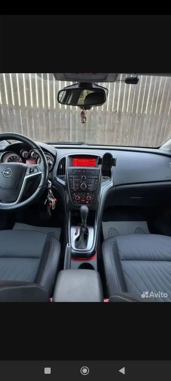 Опель Астра 1,4 турбо 2013 г.