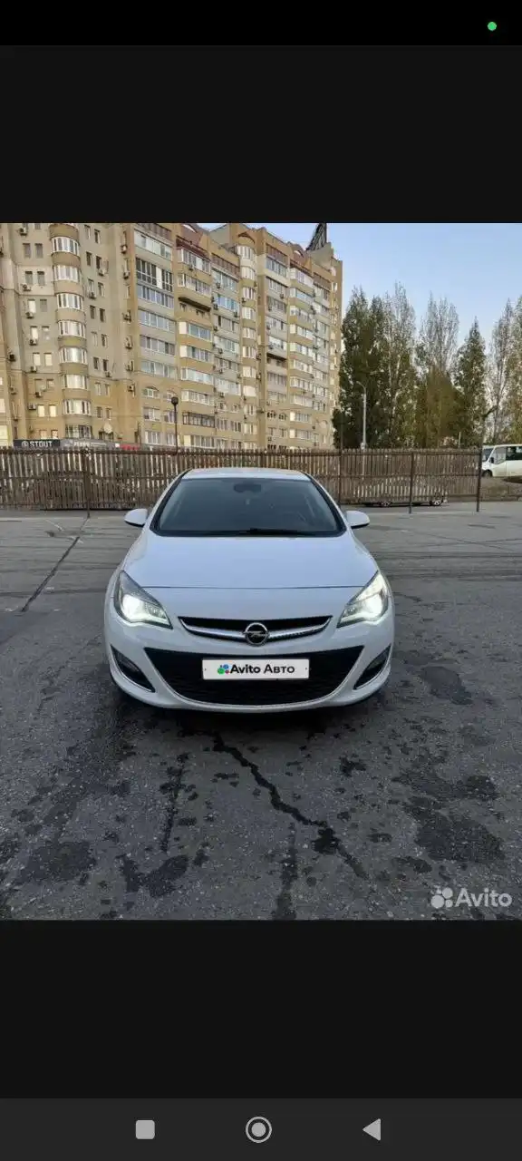 Опель Астра 1,4 турбо 2013 г.