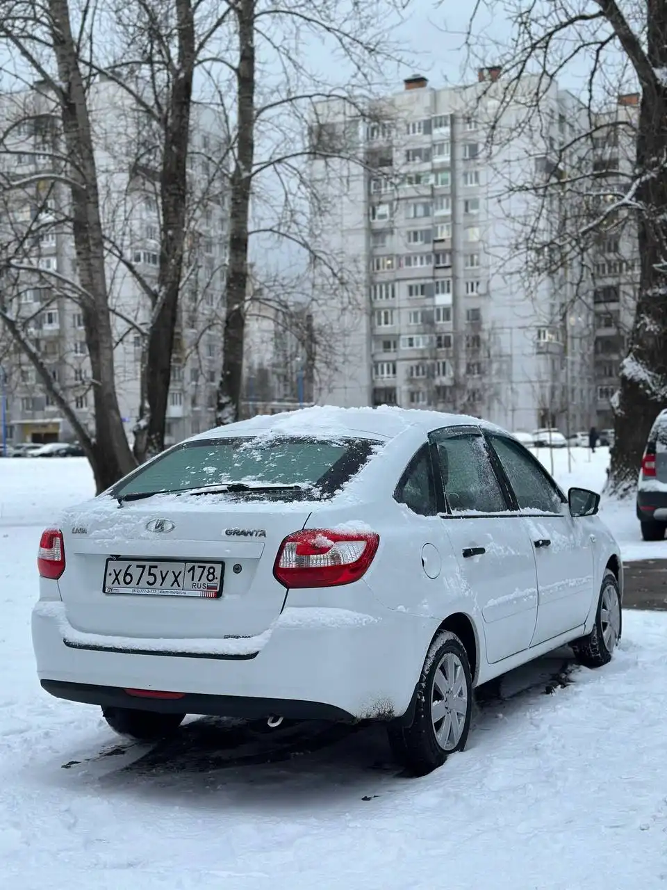 Продажа Лада Гранта 2017 года с автоматом