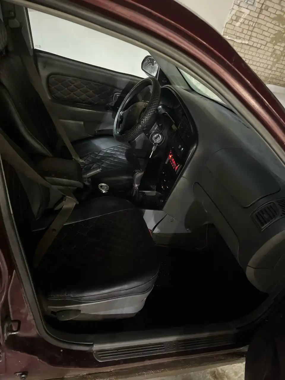 Продам автомобиль 2006 года