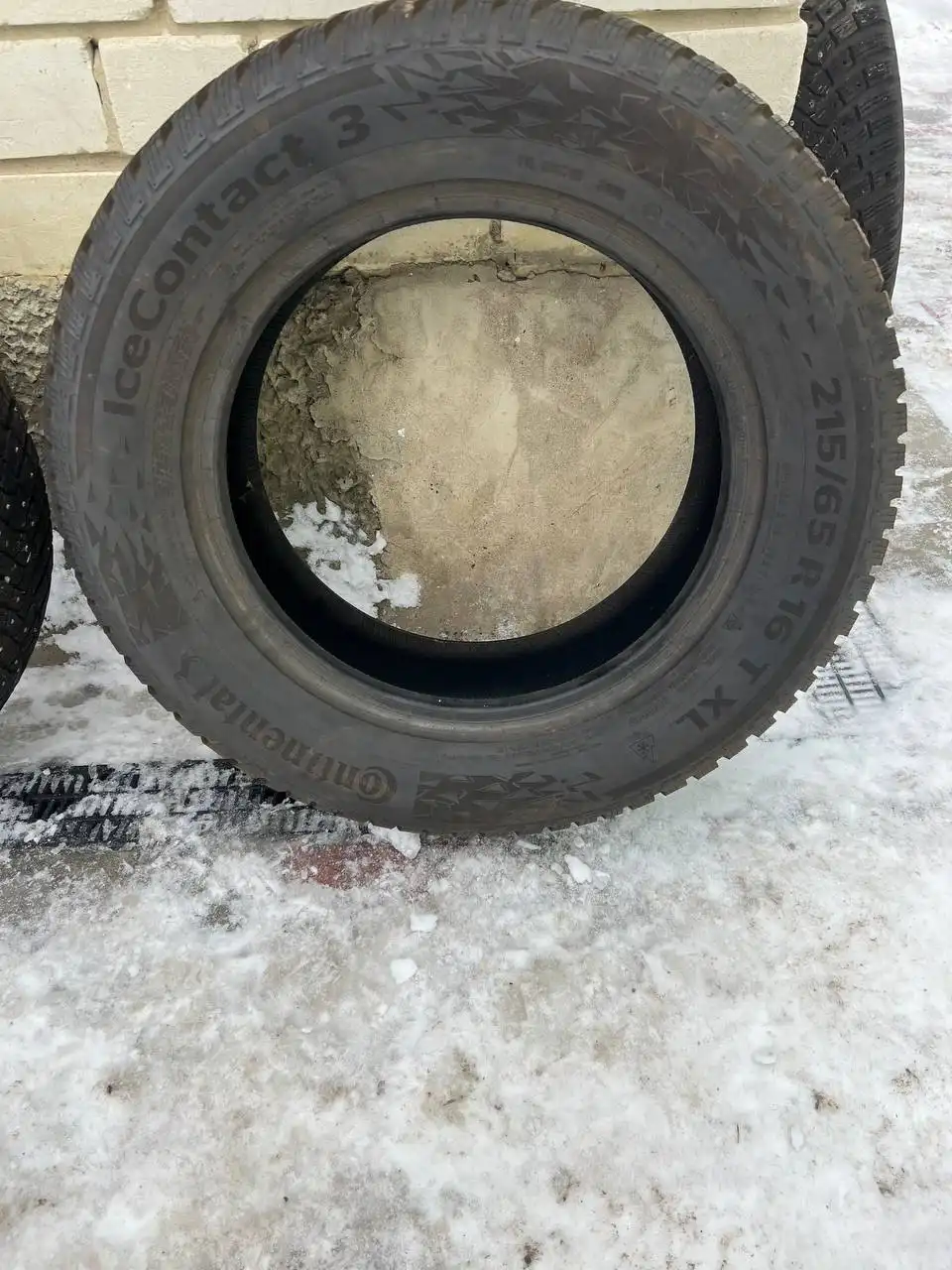 Продажа зимней резины Continental IceContact 3 215/65 R16
