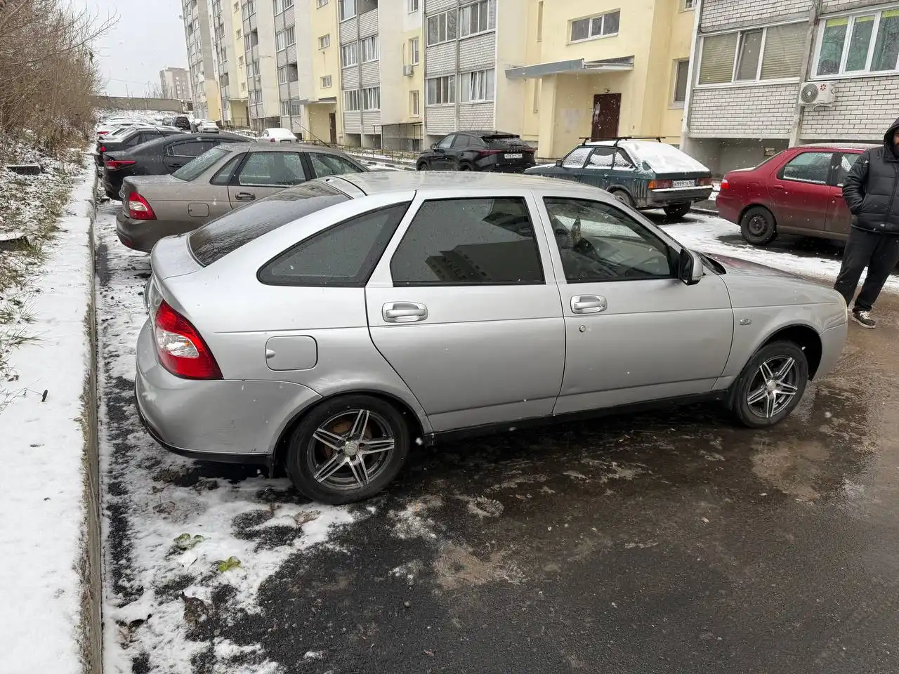 Lada Priora 8 лет с ЭУР и АБС - Легковые автомобили (Авто) в Саратов