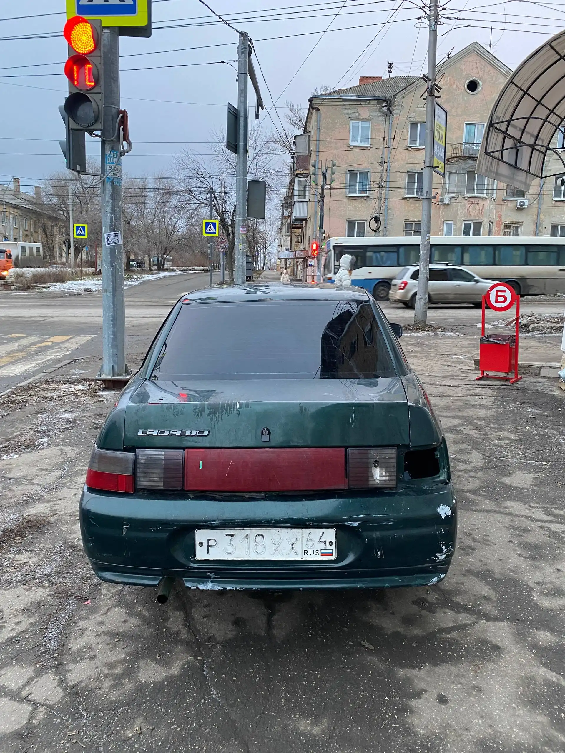 Обмен автомобиля с документами и капотом, временно не на ходу - Авто в Саратов