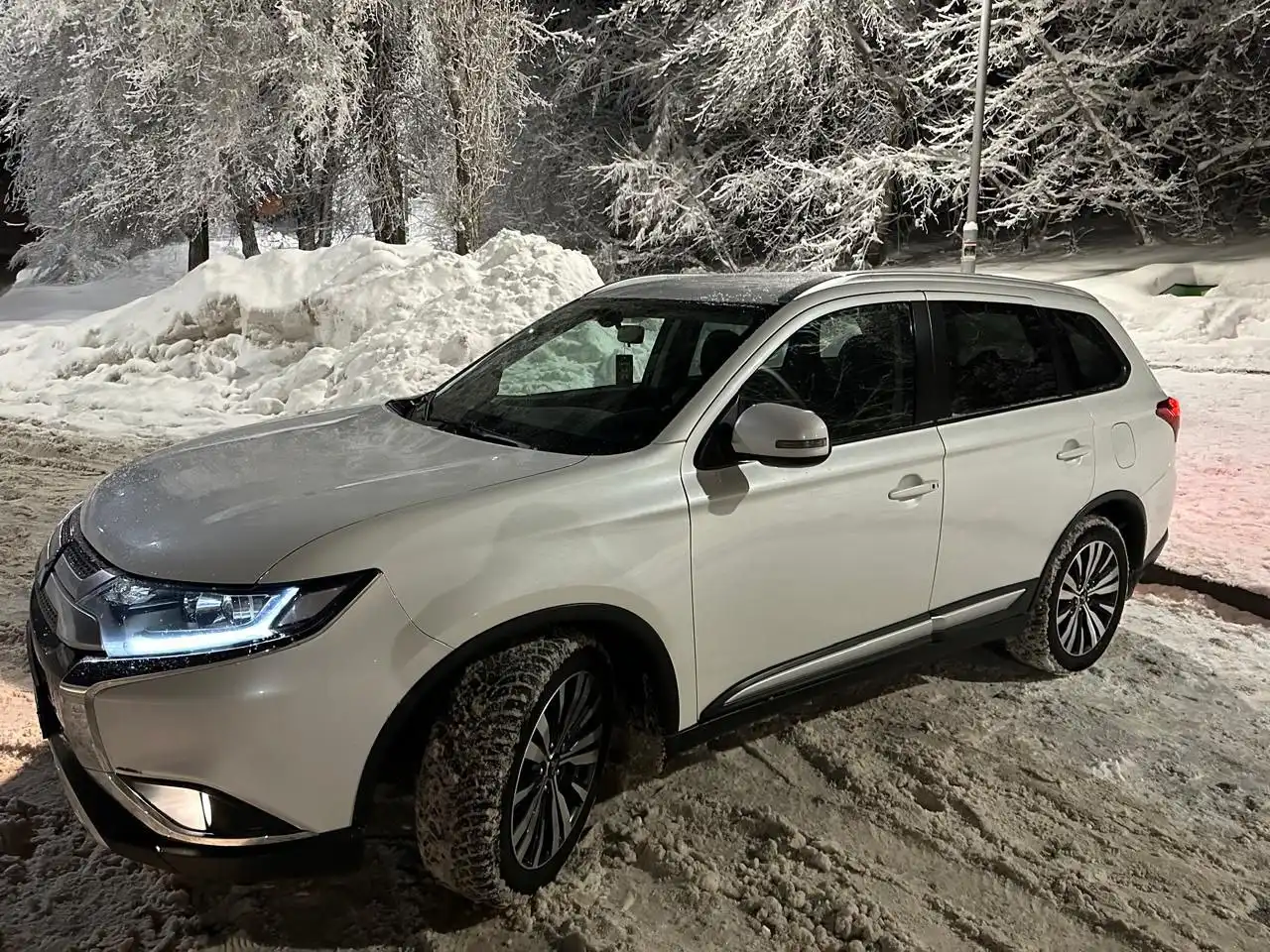 Продам Mitsubishi Outlander 2018 года - Авто в Саратов