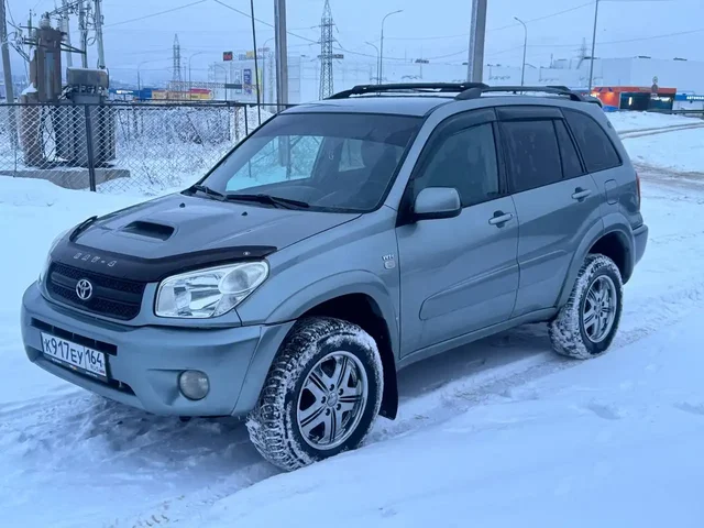 Toyota Rav4 2005 года в отличном состоянии - Грузовики в Саратов