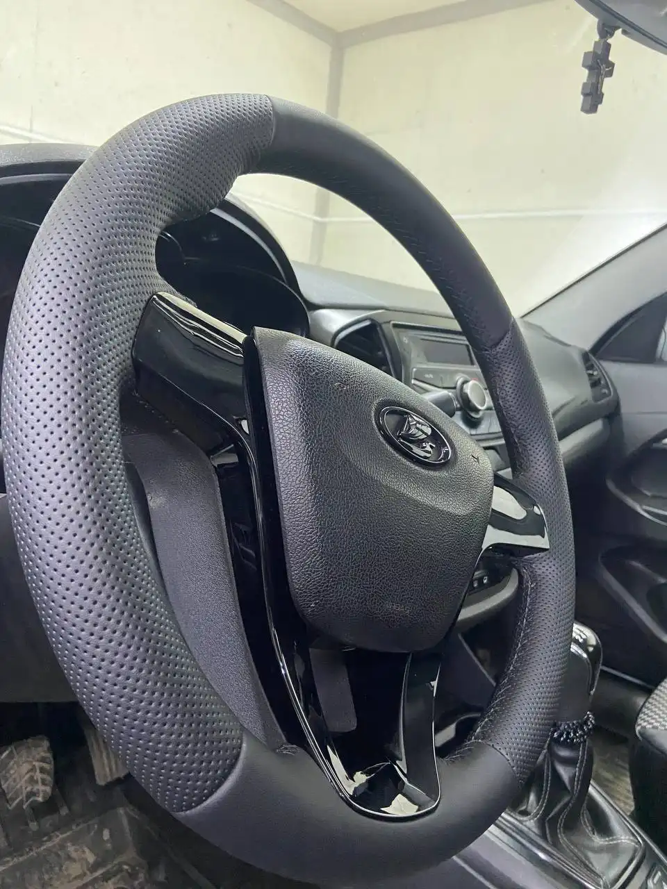 Продажа Лада Веста 2017 года с пробегом 191000 км - Авто в Саратов