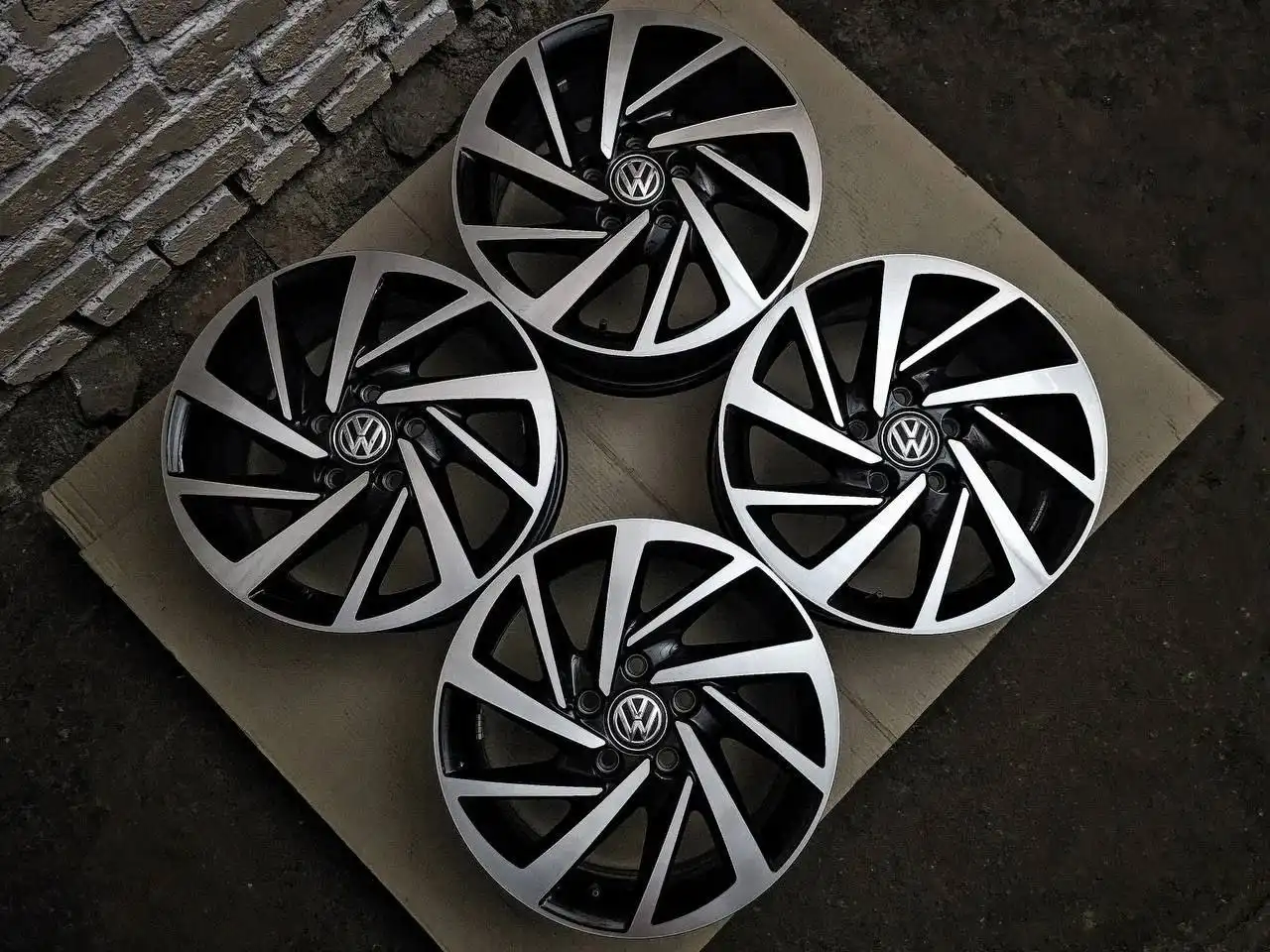 Магазин дисков и шин для автомобилей - Шины и диски (Авто) в Саратов