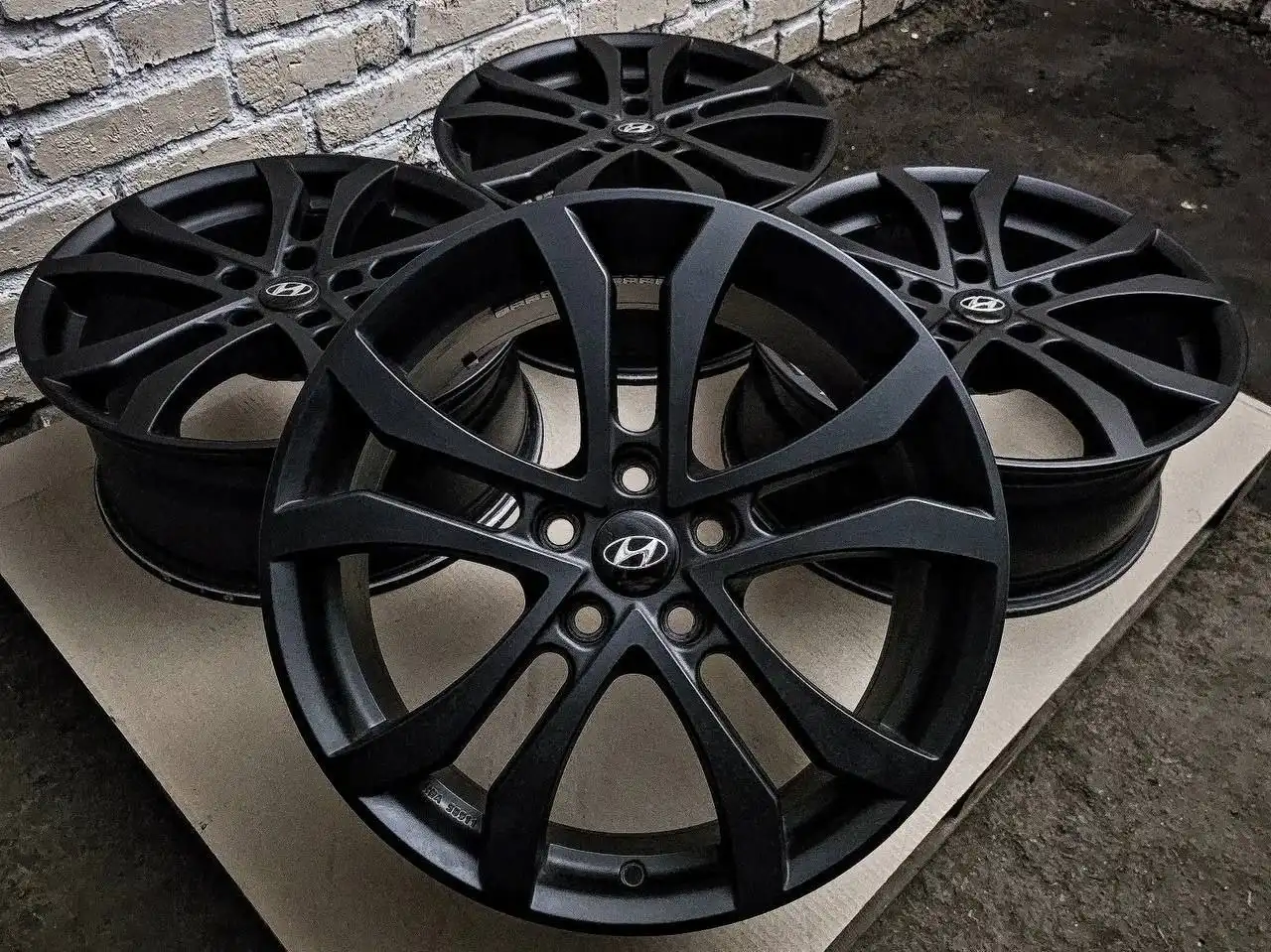 Магазин дисков и шин для автомобилей - Шины и диски (Авто) в Саратов