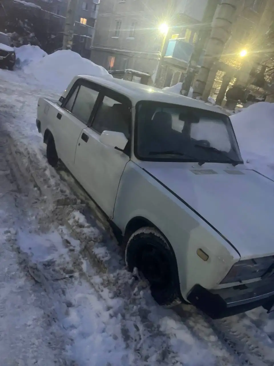 Продам ВАЗ 2107 на ходу с документами - Легковые автомобили (Авто) в Саратов