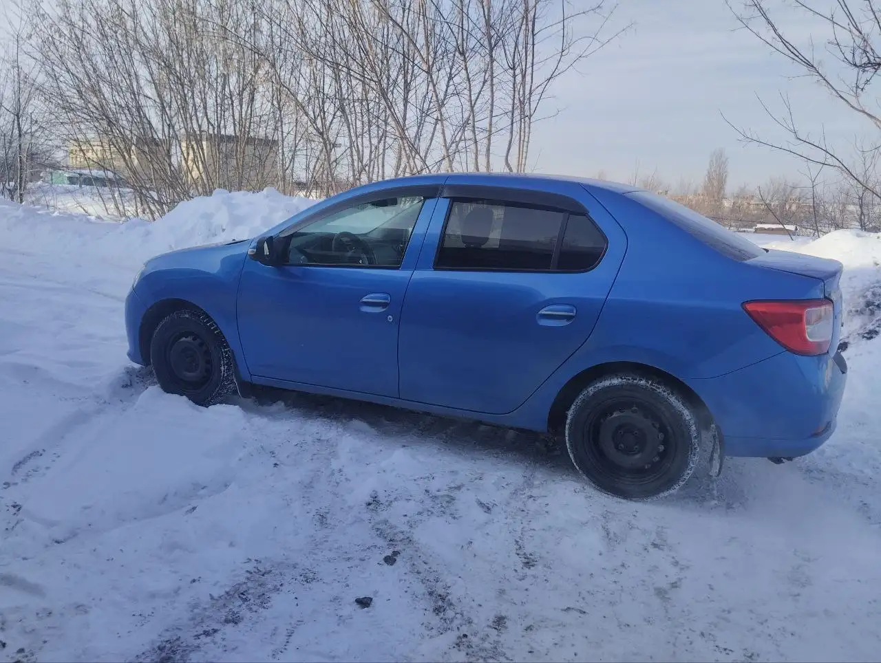 Renault Logan 2 2014 года, механика, максимальная комплектация - Авто в Саратов