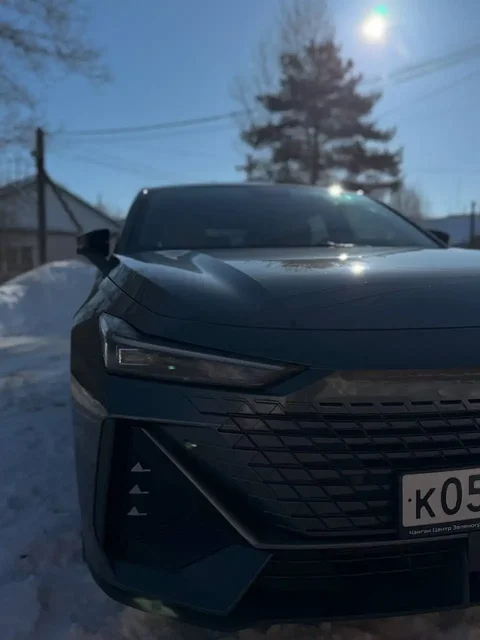 Changan UNI-V 1.5 AMT 2023 года в идеальном состоянии - Авто в Саратов