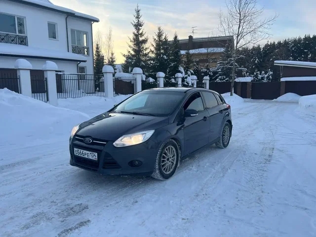 Ford Focus 2013 1.6 автомат - Авто в Саратов