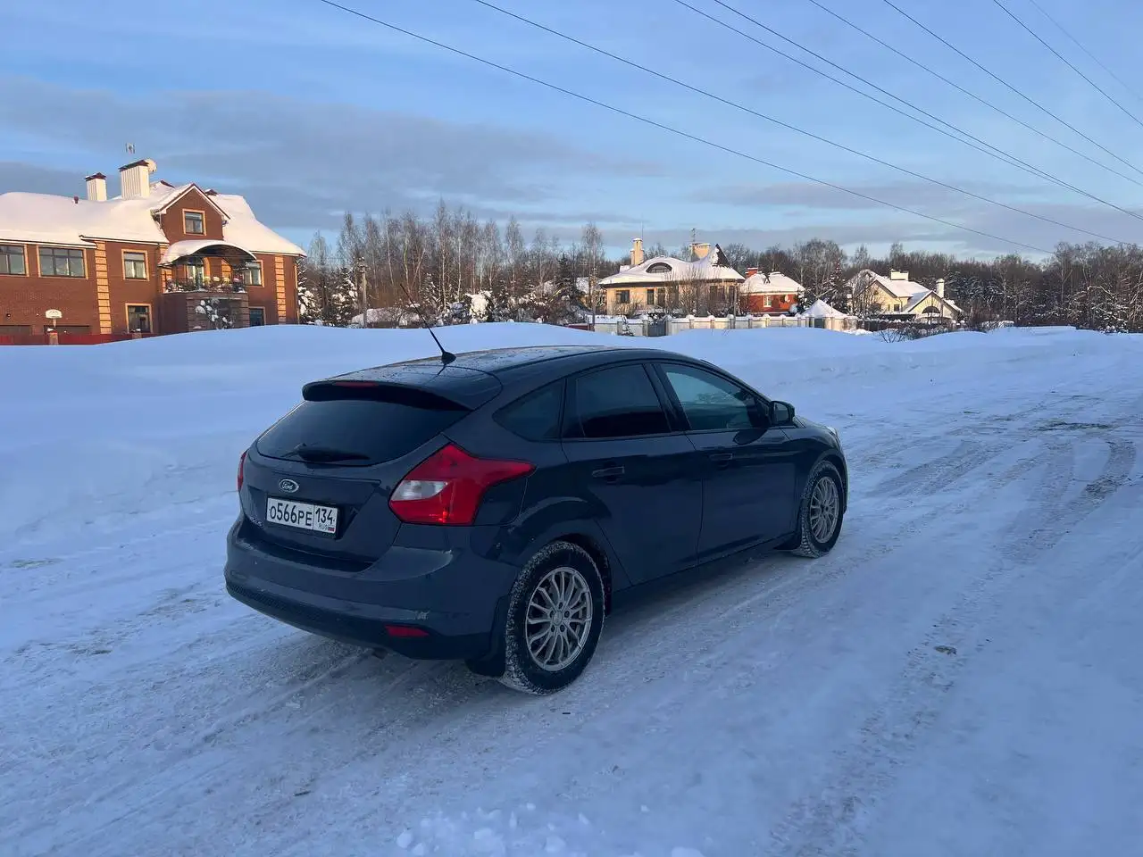 Ford Focus 2013 1.6 автомат - Авто в Саратов