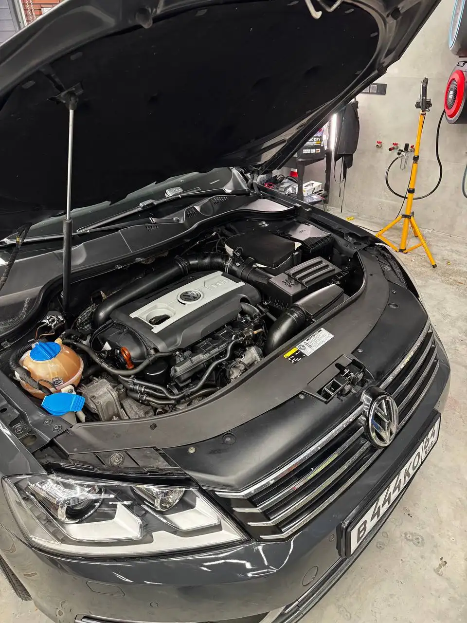 Volkswagen Tiguan 2012 года с пробегом 220000 км - Легковые автомобили (Авто) в Саратов