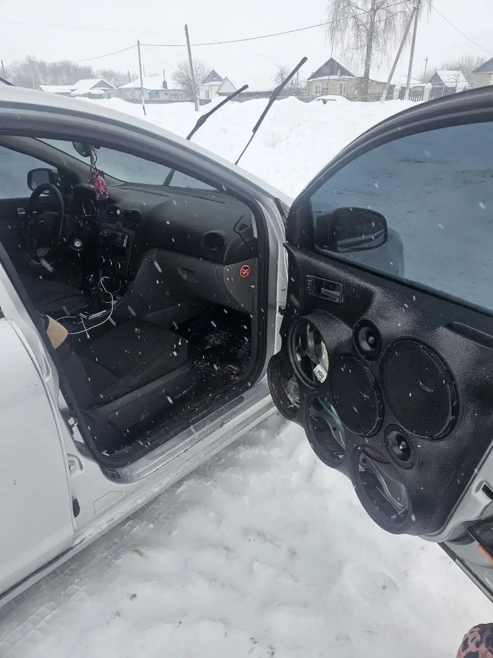 Продажа автомобиля 8 год, хозяйственный, возможен обмен - Авто в Саратов