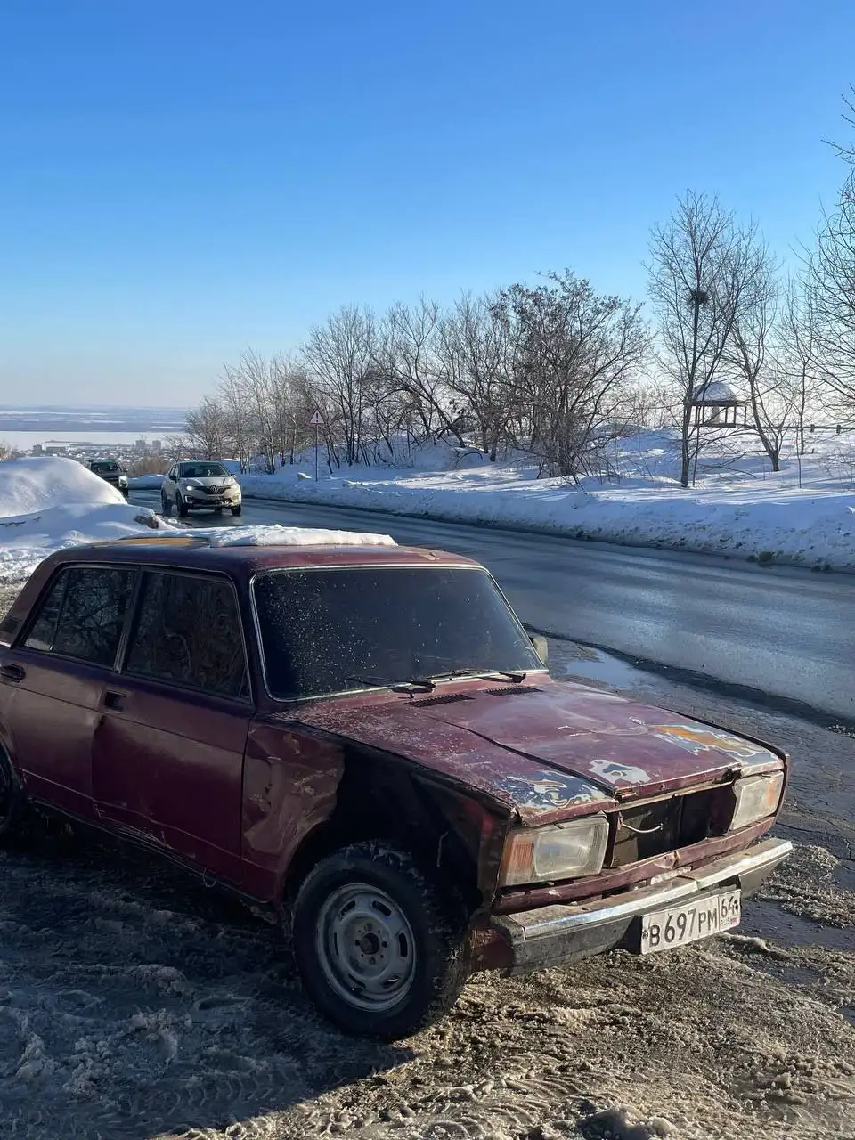 Продам ВАЗ 2105 переделанный в 2107 - Авто в Саратов