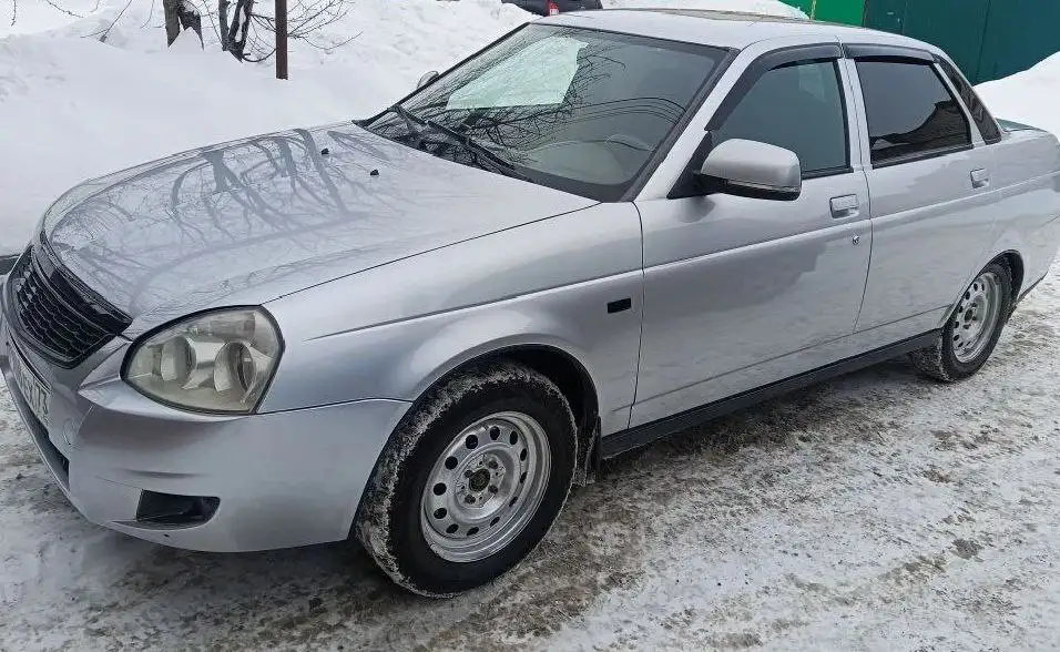 Продажа автомобилей ВАЗ Гранта и Приора - Легковые автомобили (Авто) в Саратов