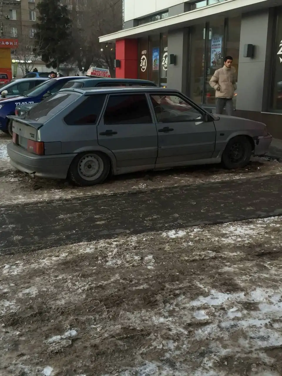 Продажа ВАЗ 2114 2003 года - Легковые автомобили (Авто) в Саратов