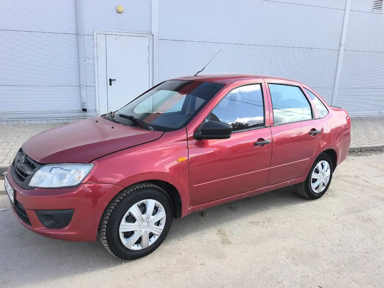 Продается Lada Granta 2013 года в отличном состоянии - Легковые автомобили (Авто) в Волгоград