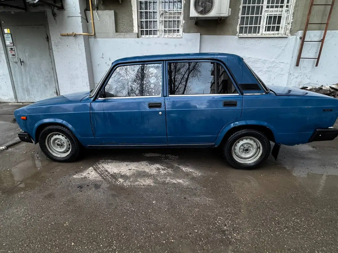 Автомобиль 2004 года в отличном состоянии - Авто в Саратов