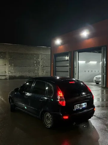 Продажа автомобиля ВАЗ (Жигули) с двигателем 1.6 - Внедорожники в Саратов