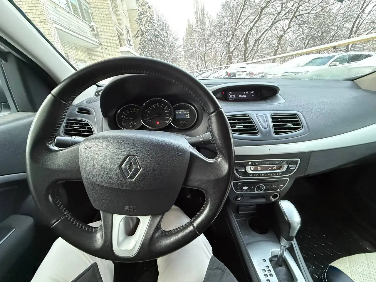 Автомат 2012 года - Авто в Саратов