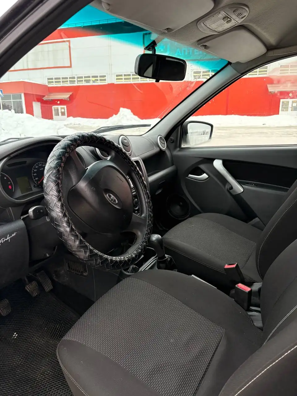 Продается Lada Granta 2015 лифтбек - Авто в Саратов