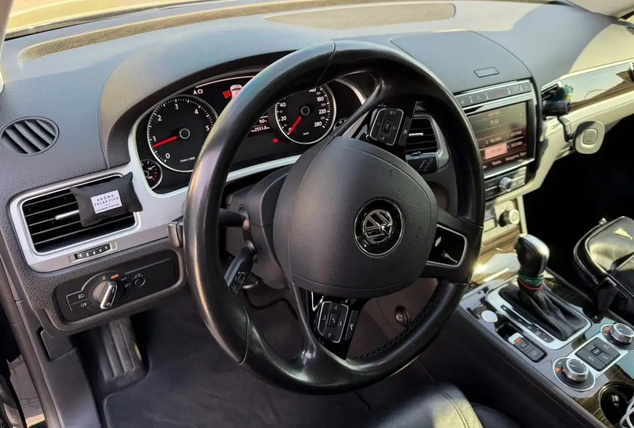 Volkswagen Touareg 2017 дизель 245 л.с. - Легковые автомобили (Авто) в Саратов