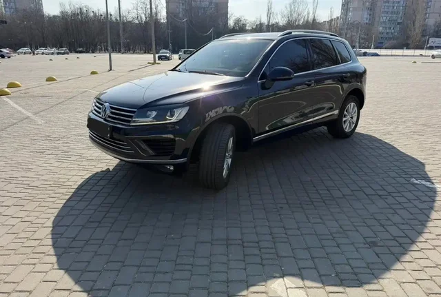 Продам Volkswagen Touareg 2017 дизель - Автозвук в Саратов