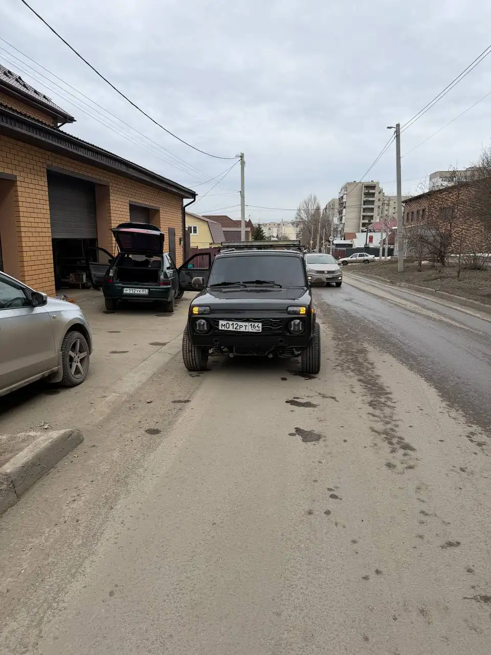 Продажа Нивы Урбан 2016 и Мазды 6 2014 - Авто в Саратов