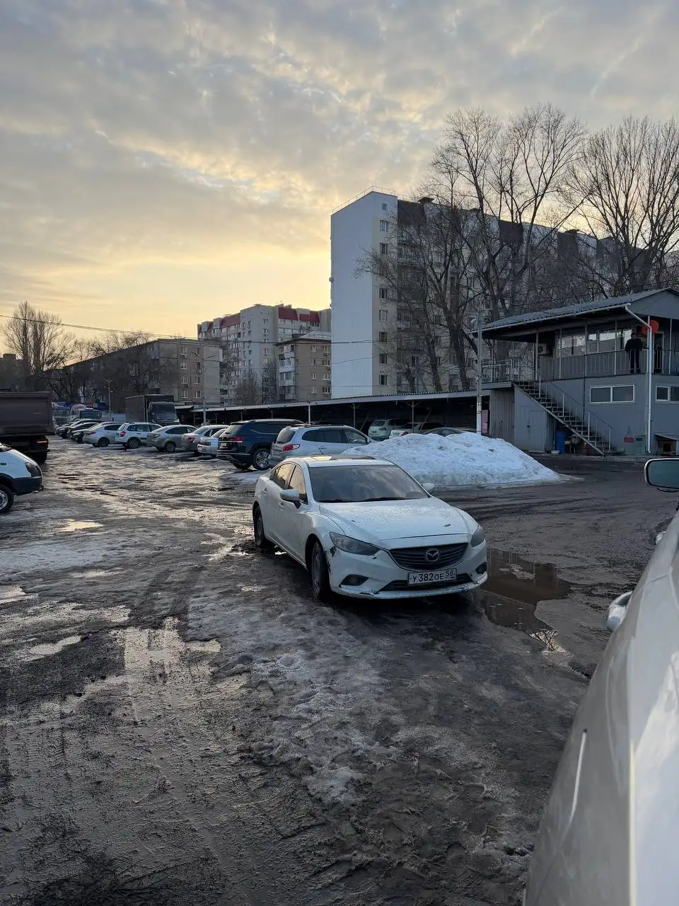 Продажа Нивы Урбан 2016 и Мазды 6 2014 - Авто в Саратов