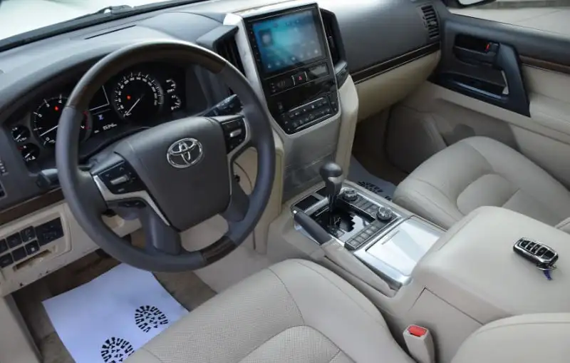 Продам Toyota Land Cruiser 2019 - Внедорожник (Авто) в Саратов