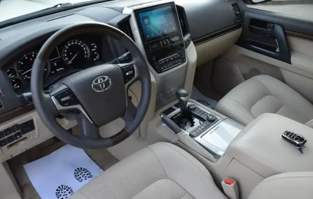 Продам Toyota Land Cruiser 2019 - УАЗ в Саратов