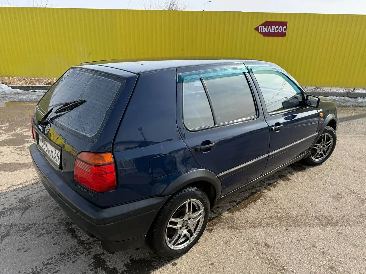 Продажа Volkswagen Golf 3 1992 года выпуска - Легковые автомобили (Авто) в Саратов