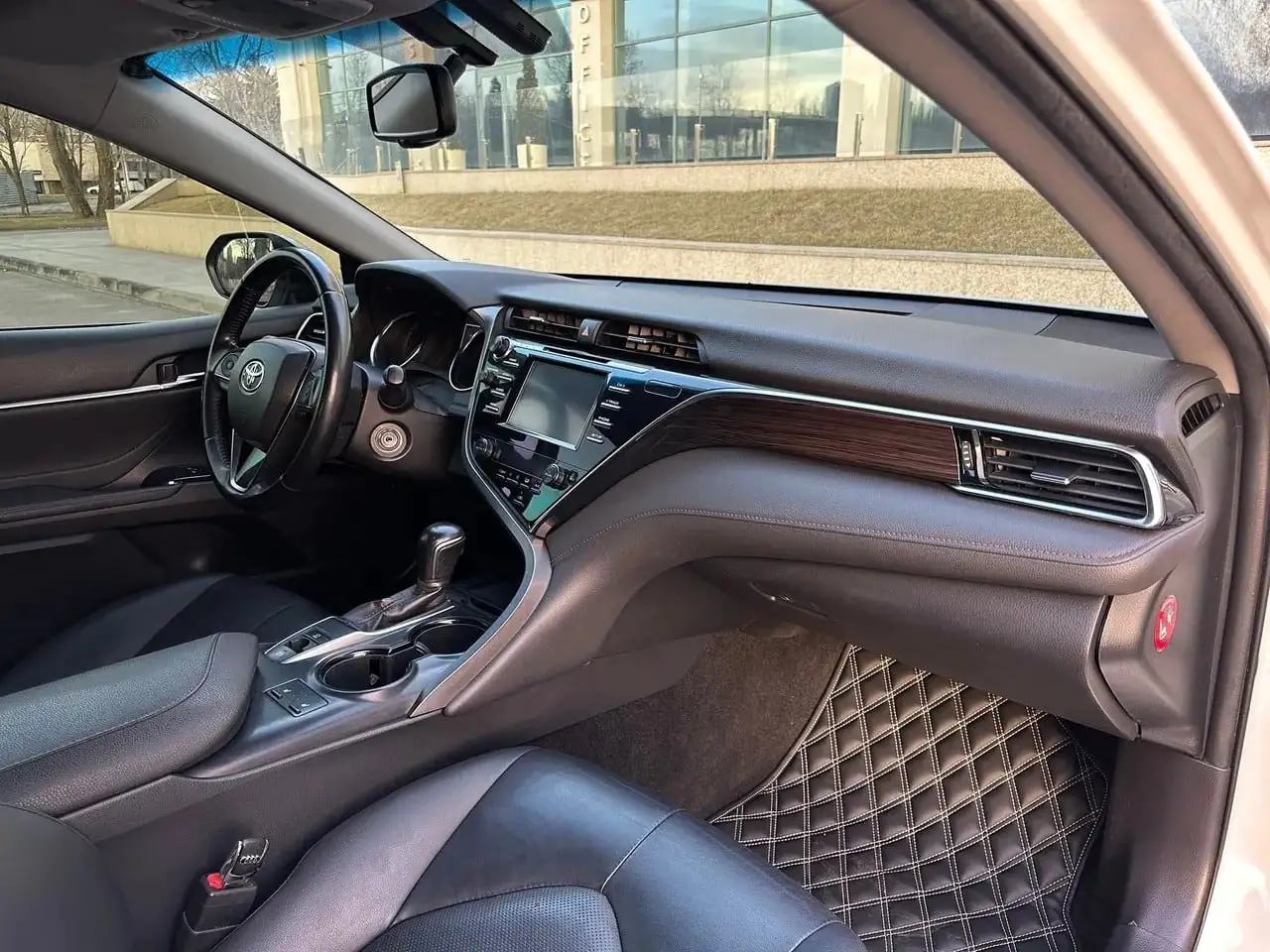 Продам Toyota Camry 2018 с пробегом 156т - Авто в Саратов