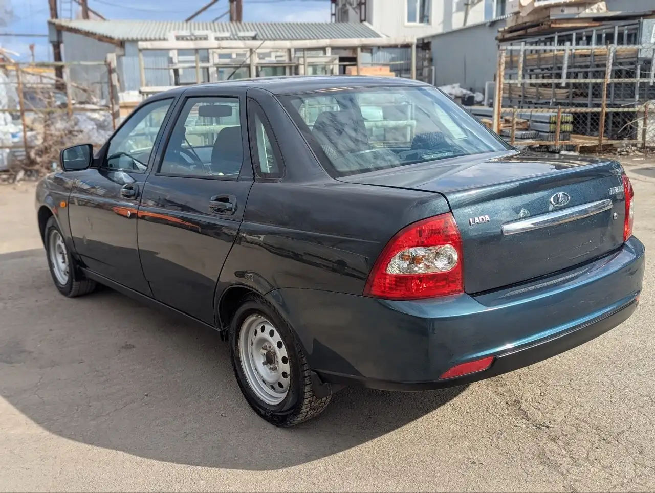 Продам Приору 2013 года - Легковые автомобили (Авто) в Саратов