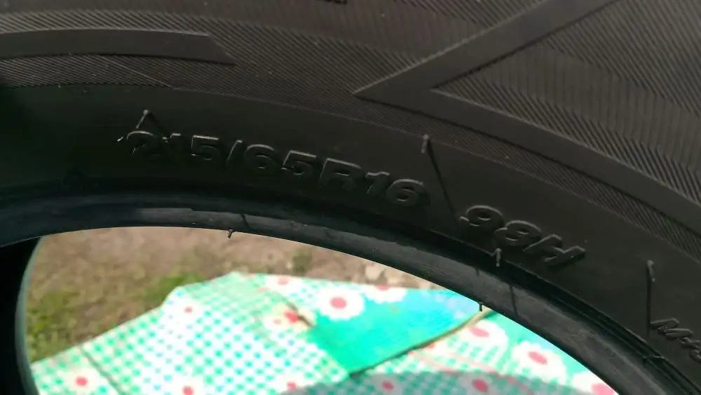 Продажа резины R16 после 2 месяцев использования - Шины и диски (Авто) в Саратов