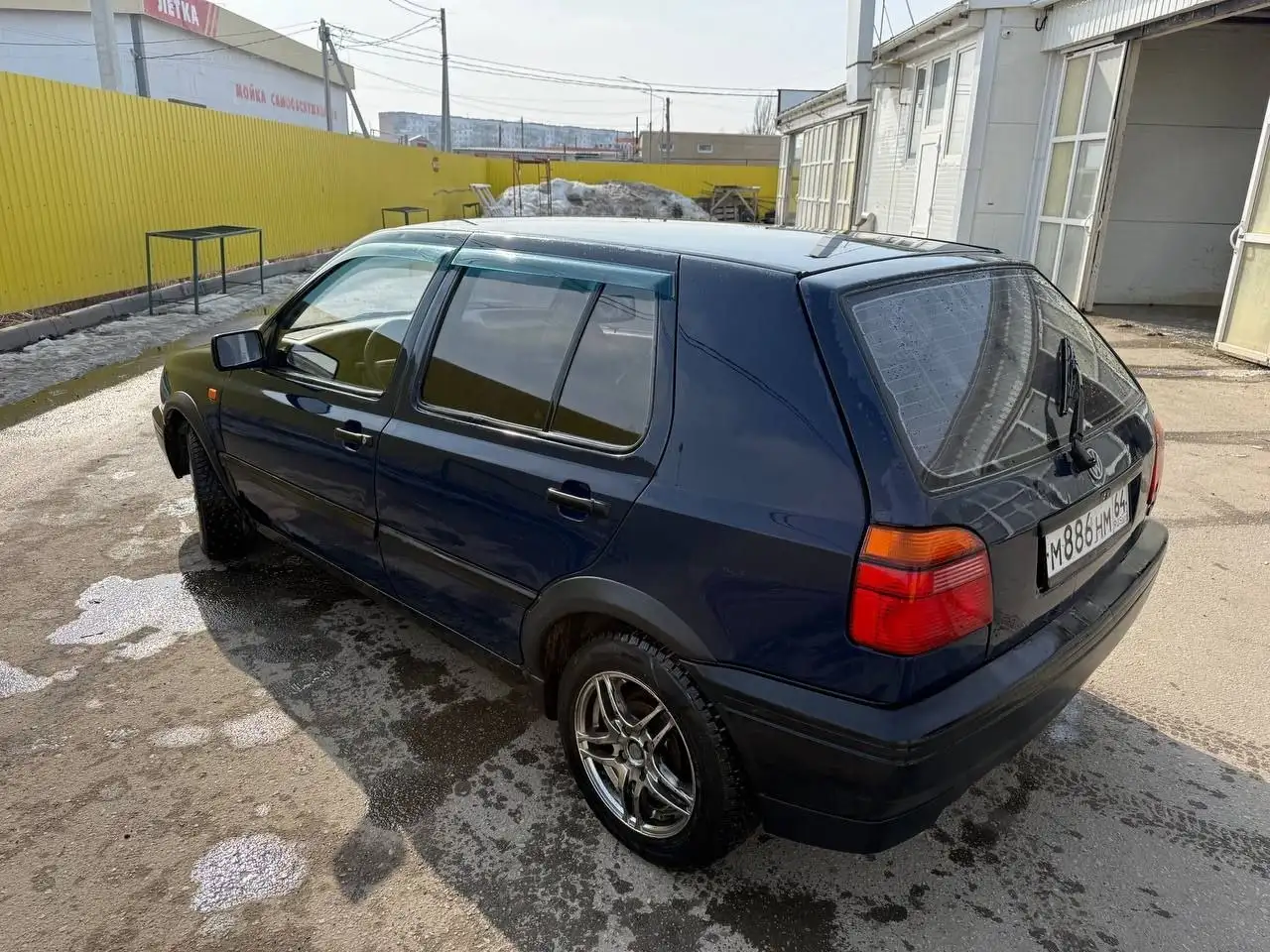 Volkswagen Golf 3 1992 года выпуска - Легковые автомобили (Авто) в Саратов