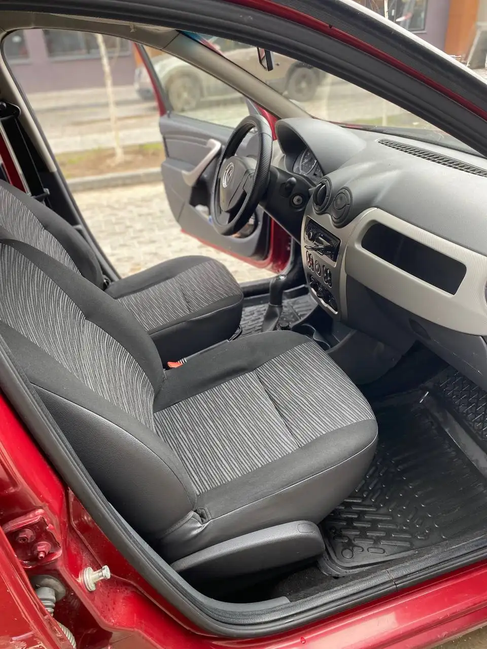 Рено Сандеро 2013 - Легковые автомобили (Авто) в Саратов