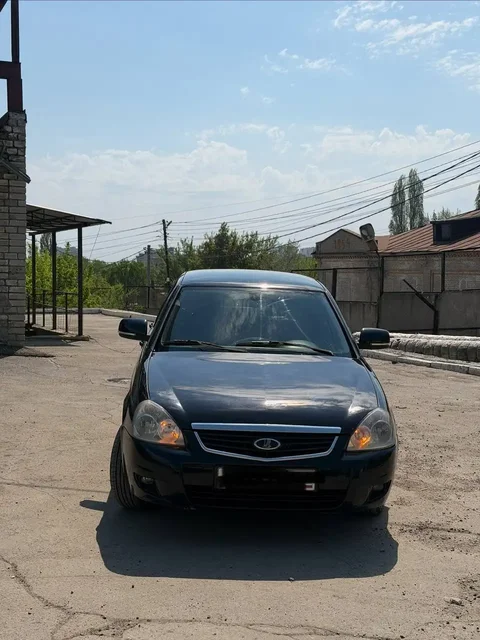 Продам LADA Приора 2009 года - Шины в Саратов