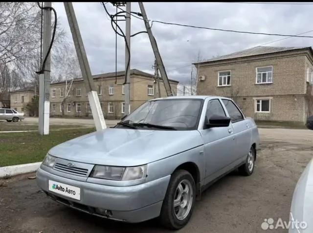 ВАЗ 2110 2003 года - Шины в Саратов