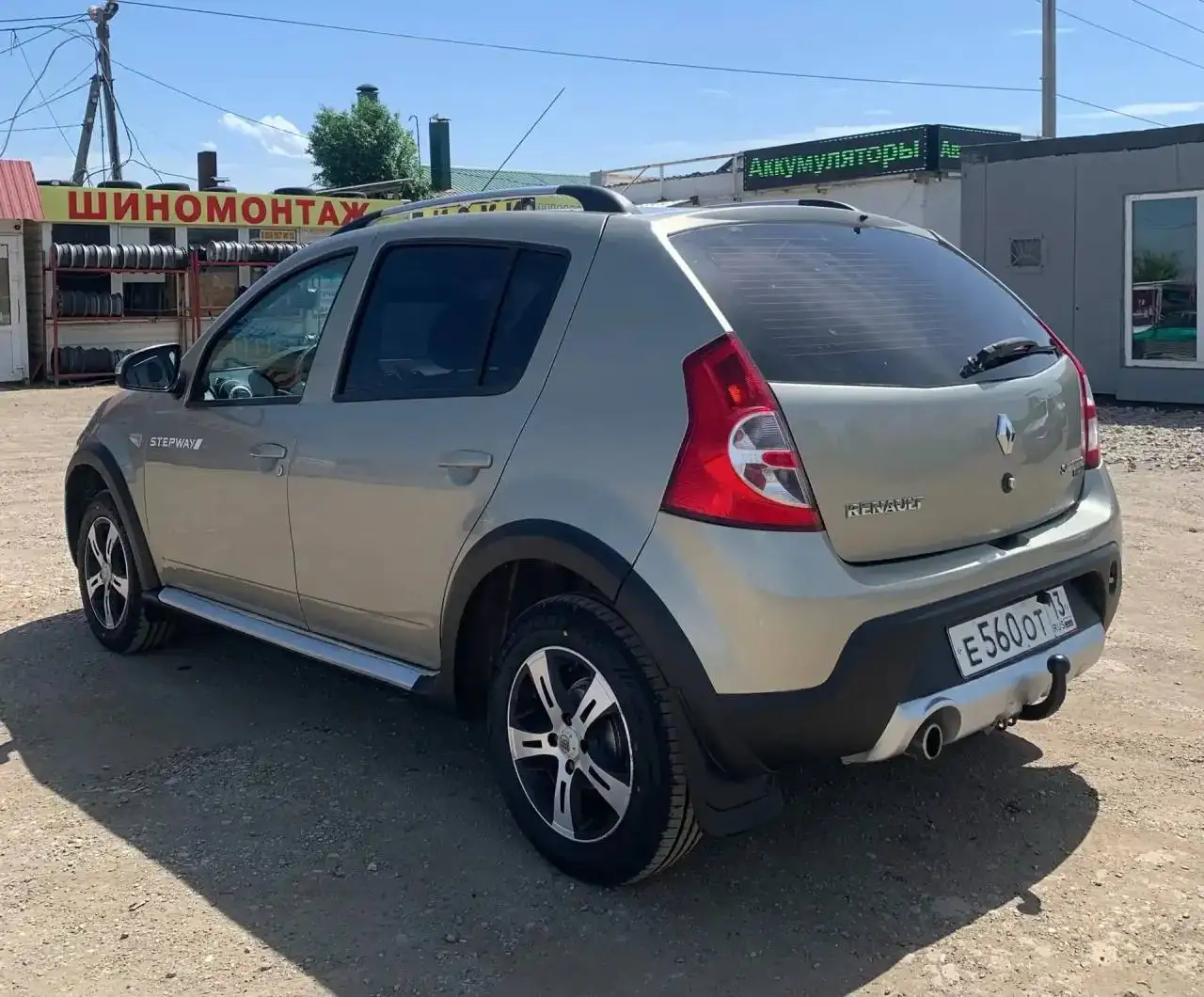 Renault Sandero SW 2012, 1.6 МТ - Легковые автомобили (Авто) в Саратов