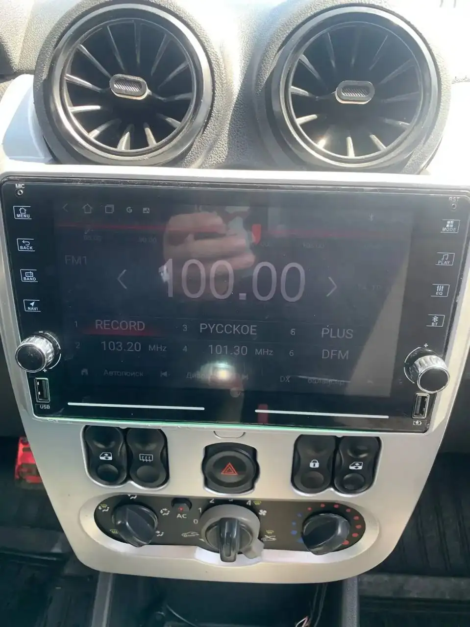 Renault Sandero SW 2012, 1.6 МТ - Легковые автомобили (Авто) в Саратов