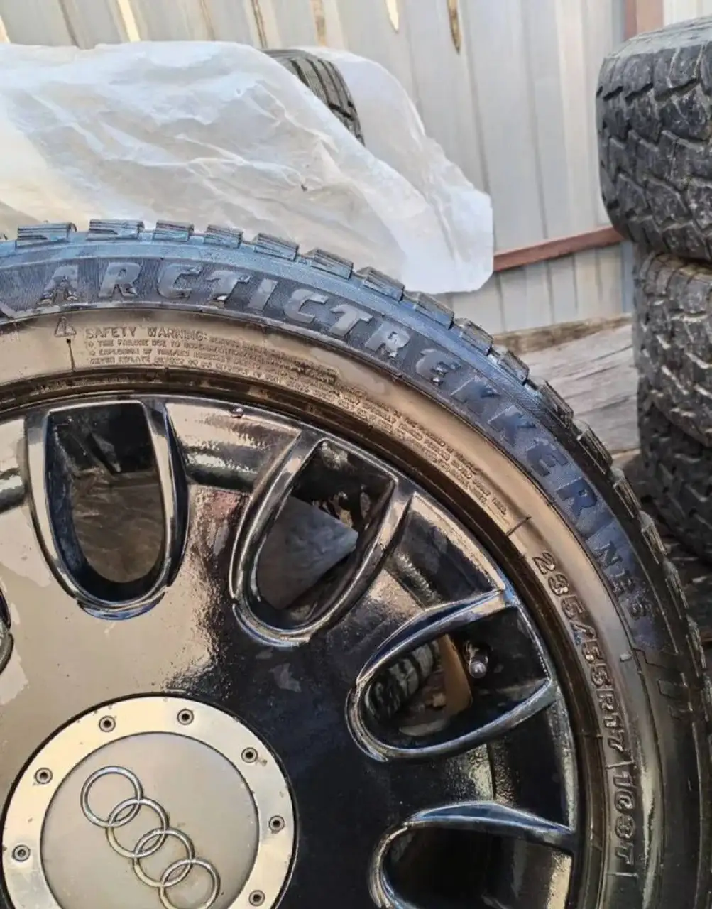 4 колеса Maxxis ArcticTrekker NP3 R17 с коваными дисками - Шины и диски (Авто) в Саратов