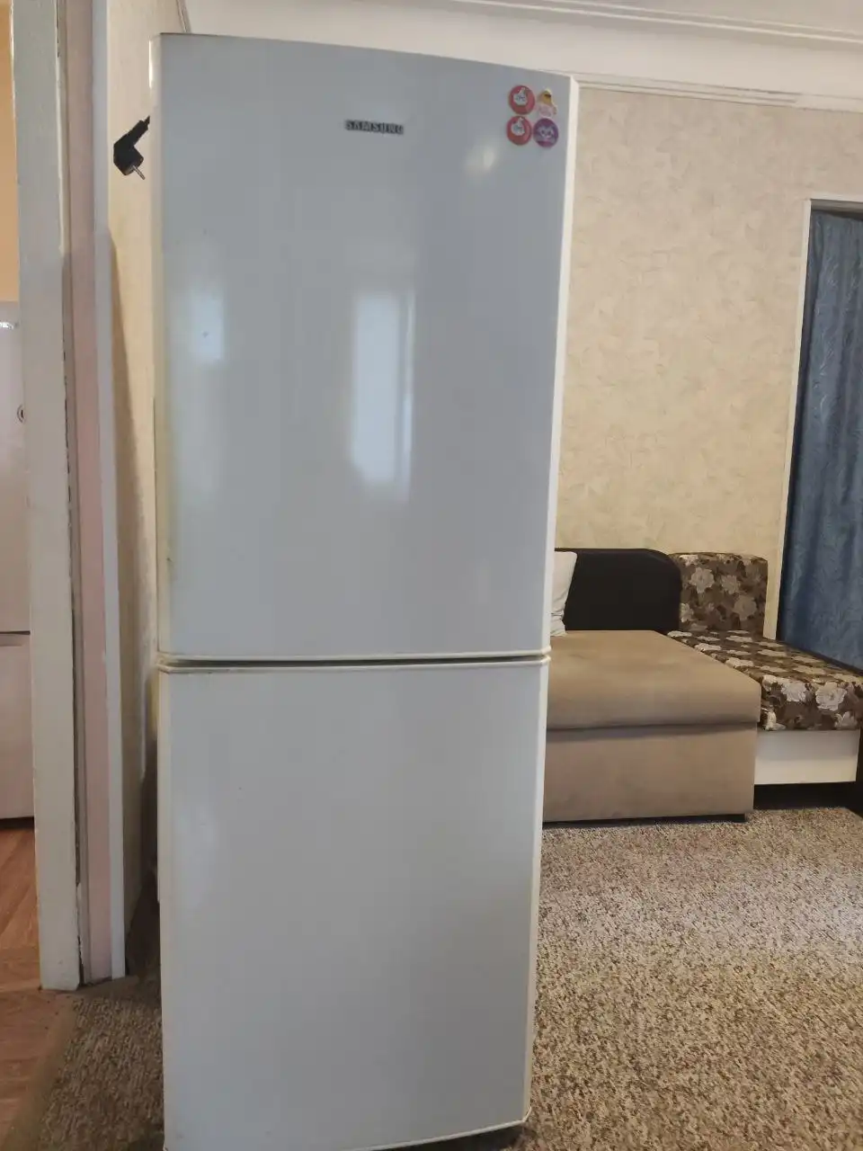 Продается холодильник Samsung