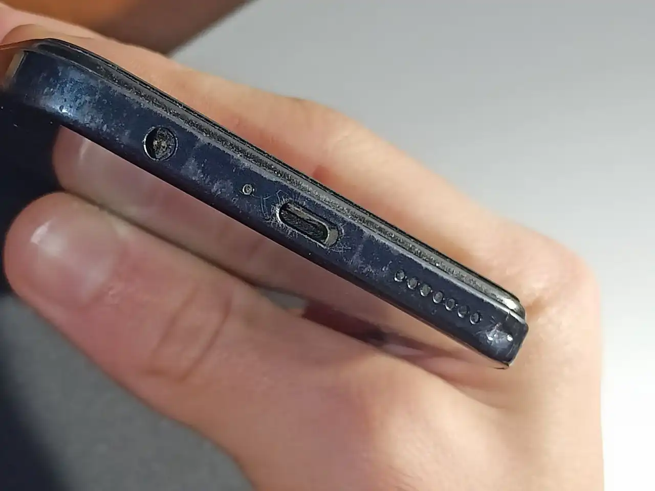 Продам телефон TECNO CAMON 19 NEO 128/8 ГБ